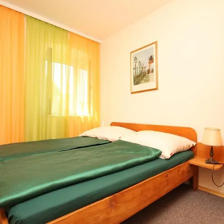 Apartment 8084b *